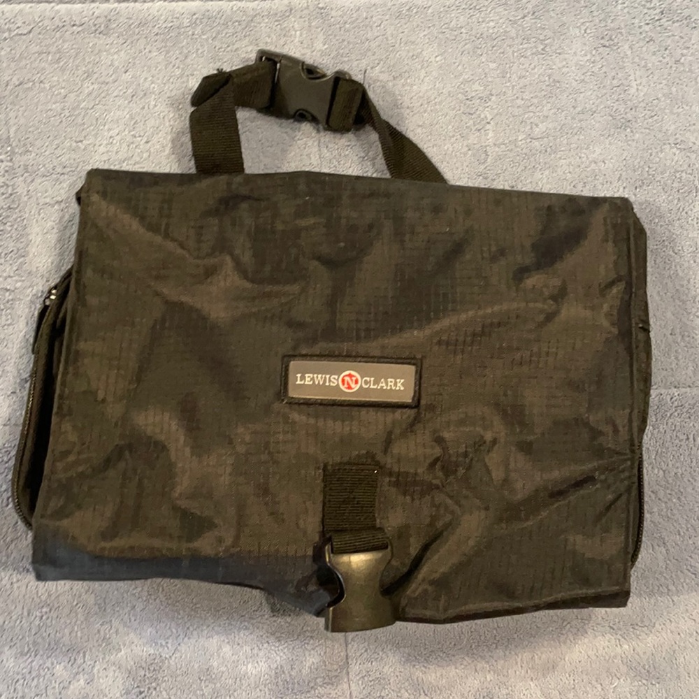 🌺2 for $10🌺 Travel hanging toiletry organizer